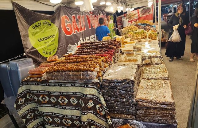 YÖRESEL LEZZET FESTİVALİ YOĞUN İLGİ GÖRÜYOR