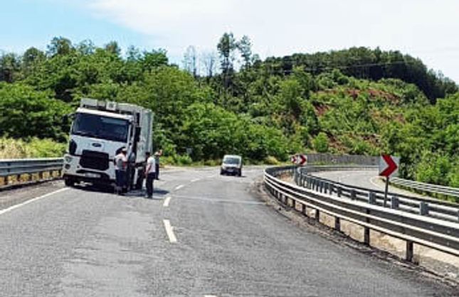 EREĞLİ-ZONGULDAK YOLUNDA HAREKETLİ DAKİKALAR