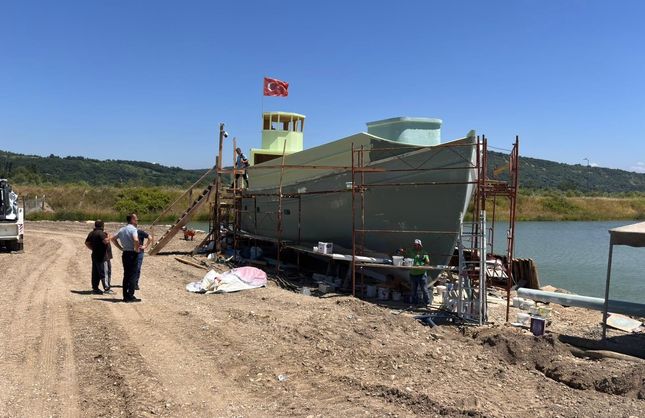 DENİZDE ÇEKTİRME KAFE