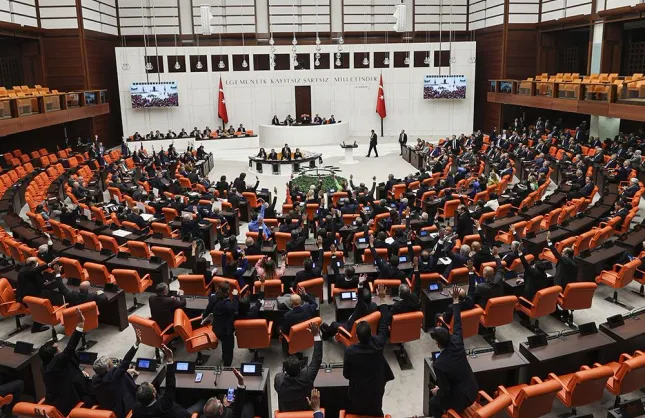 EMNİYET, BASIN VE VERGİ DÜZENLEMELERİ YASALAŞTI