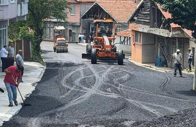 KANDİLLİ'DE ASFALT SEZONU BAŞLADI