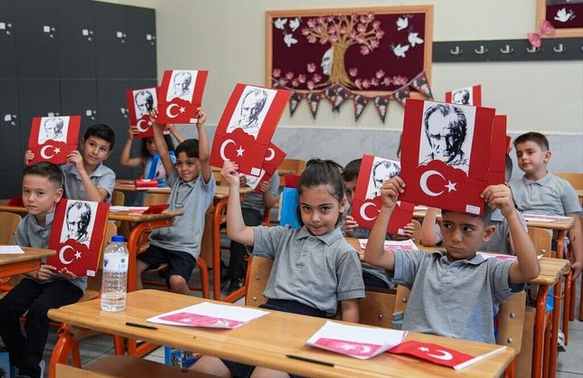 AKGÜL’DEN YAZ TATİLİ MESAJI