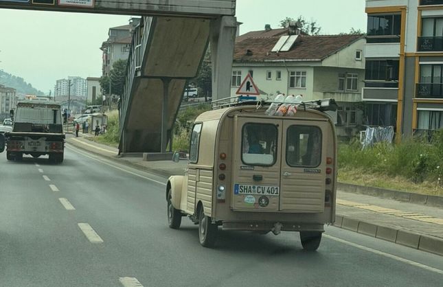 KEPEZ'DE DİKKAT ÇEKEN ARAÇ