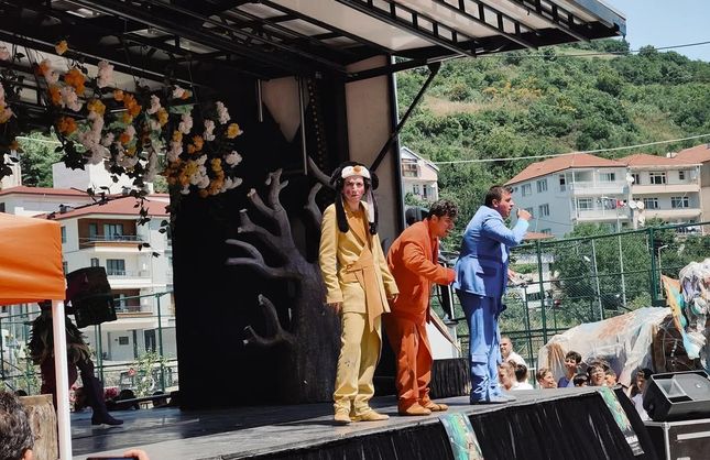 “SİHİRLİ KUTU” ÖĞRENCİLERLE BULUŞTU