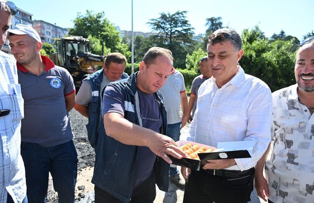 EMEKÇİLERE JEST...