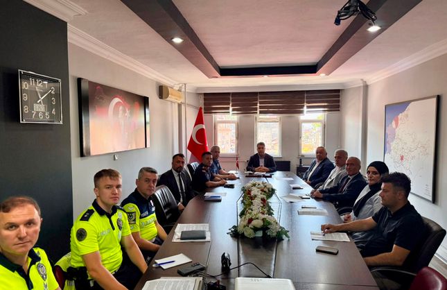 KÖY OTOBÜSLERİ VE KIYICAK GÜNDEMDEYDİ
