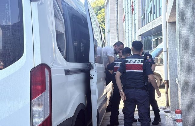 BAGAJDA KEMİKLERİ BULUNMUŞTU, 4 KİŞİ YARGILANIYOR