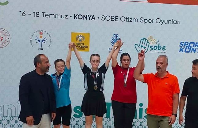 EREĞLİLİ ZEYNEP TÜRKİYE ŞAMPİYONU