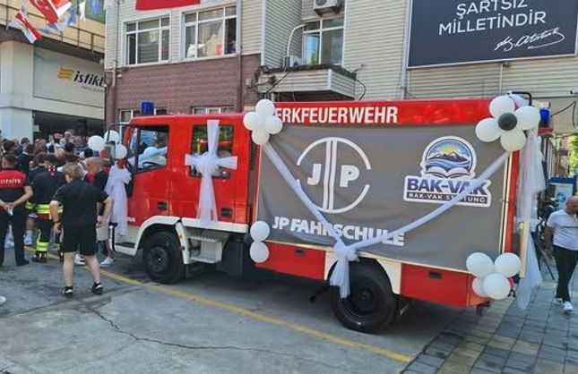 GURBETÇİ İŞ İNSANINDAN BELEDİYEYE İTFAİYE ARACI