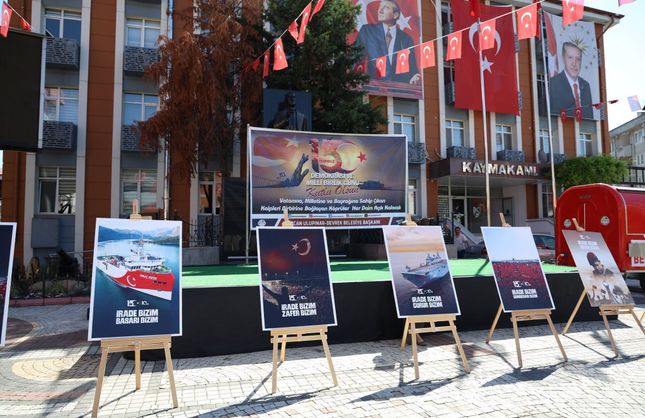 BİRLİK, BERABERLİK VE DEMOKRASİ VURGUSU