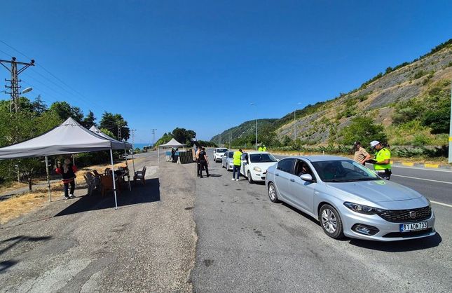 ALAPLI BÖLGE TRAFİKTE 24 SAAT UYGULAMA