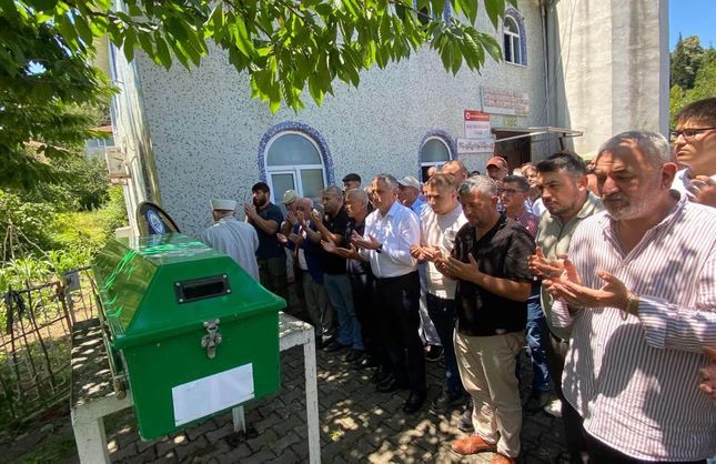 PALA İSMAİL SON YOLCULUĞUNA UĞURLANDI