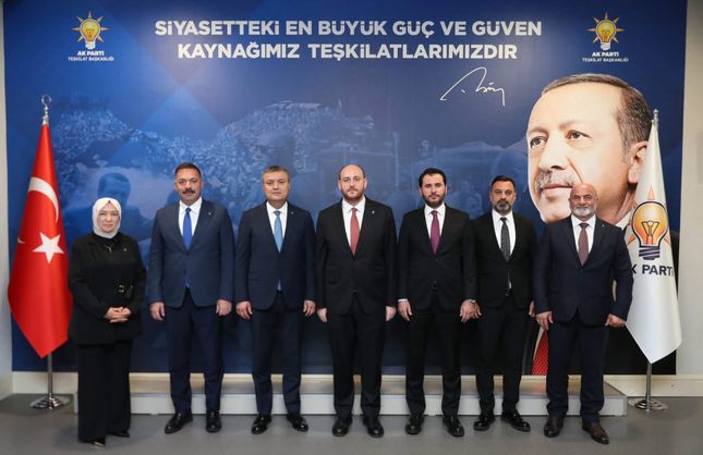 3 İSİM ÇAĞIRILMIŞTI, BAŞKAN BELLİ OLDU