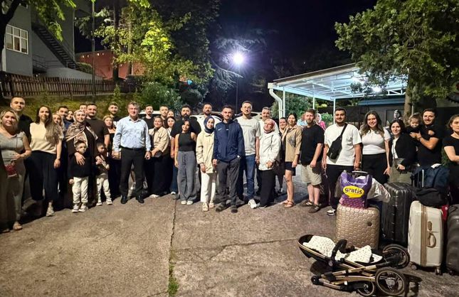 EREĞLİ'DEN İŞÇİLER EŞLERİ İLE BODRUM'A UĞURLANDI