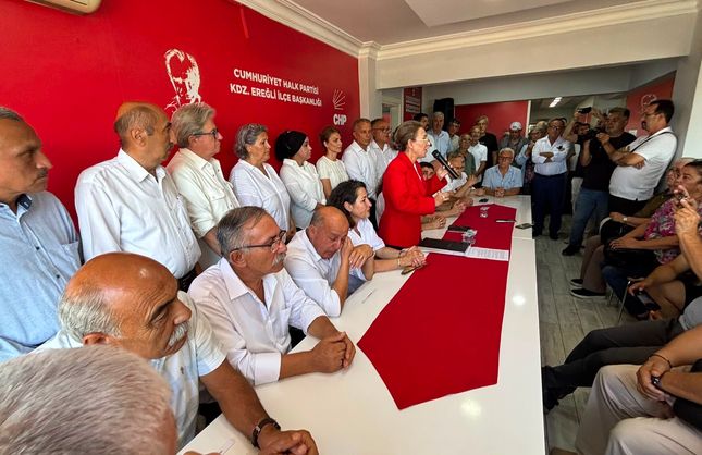 CHP'DEN GÖZYAŞLARI İLE İSTİFA ETTİLER