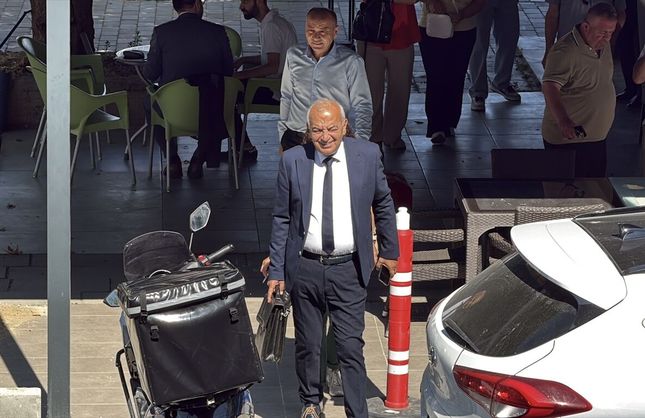 BELEDİYEDE USULSÜZLÜK, 30 SANIK YARGILANIYOR