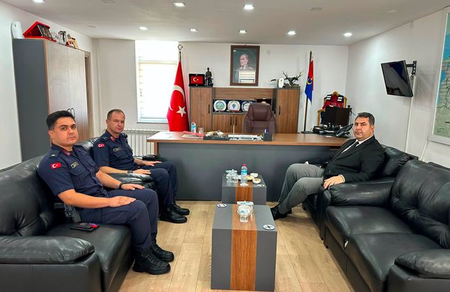 GÖREVE BAŞLAYAN KOMUTANA GİTTİ