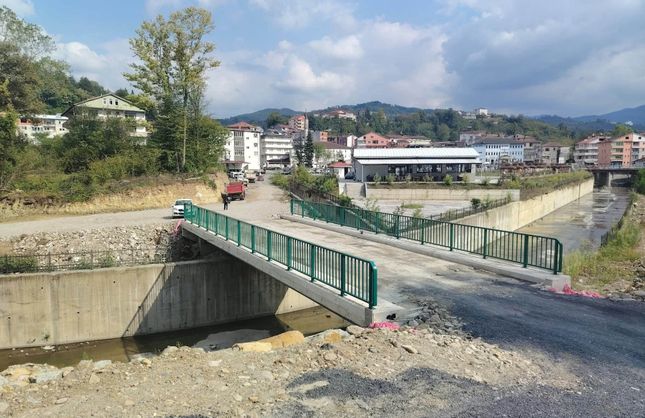 YENİ KÖPRÜ HİZMETE AÇILDI...