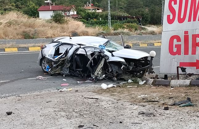 FECİ KAZA, 2 KİŞİ HAYATINI KAYBETTİ