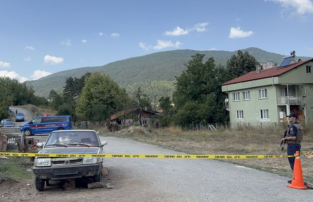 ANLAŞMAZLIK, BABA VE OĞLUNU HAYATTAN KOPARDI