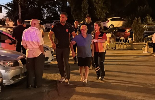 KAYALIKLARDAN DÜŞEREK YARALANDI