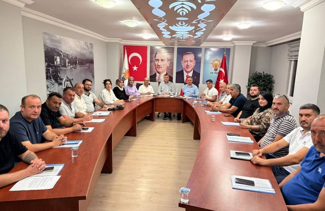 AK PARTİ'DE GÖREV DAĞILIMI...