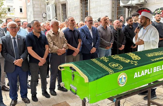 ESKİ BAŞKAN KOCAMAN, HAYATINI KAYBETTİ...