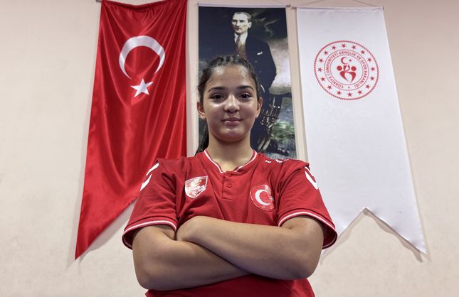 NİLSU'NUN MİLLİ FORMA HEYECANI
