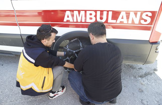 AMBULANS SÜRÜCÜLERİNE EĞİTİM