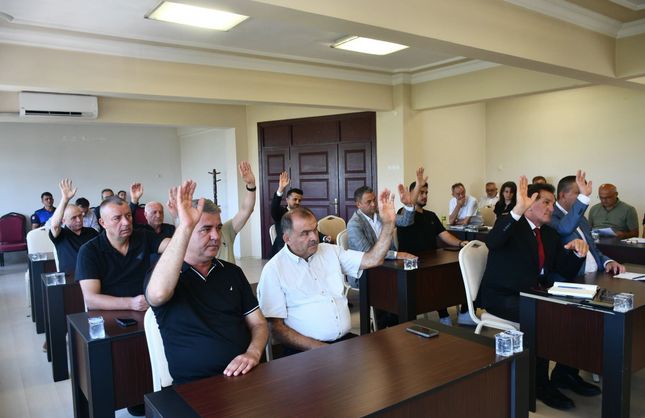 TAŞINMAZ HİSSE SATIŞI OY BİRLİĞİYLE KABUL EDİLDİ