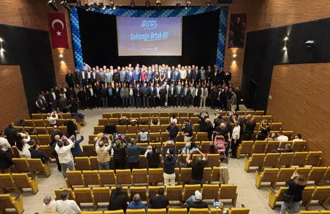 “BU ARKADAŞLAR EREĞLİ DEĞİL KOLTUK SEVDALISI”