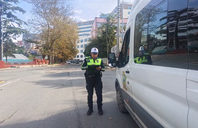 OKUL ÇEVRESİNDE 3 BİN 748 KİŞİ SORGULANDI