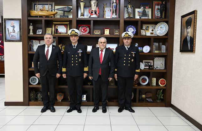 KOMUTANLAR BELEDİYEDE