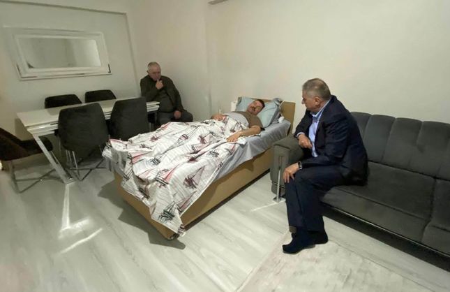 ŞUBE BAŞKANI KAZA GEÇİRDİ