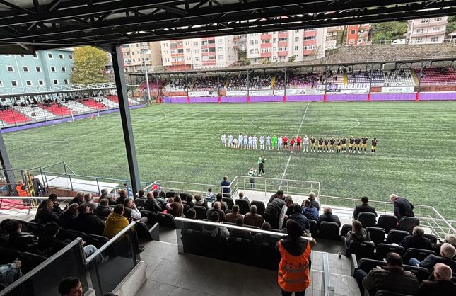 3 KIRMIZI KART ÇIKTI, 1-0 ÖNDE EREĞLİ, SAHADAN 3-1 MAĞLUP AYRILDI