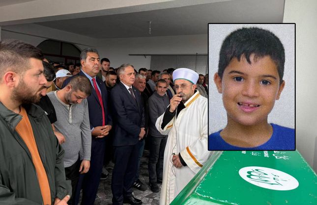 9 YAŞINDAKİ YILDIRIM GÖZYAŞLARI ARASINDA TOPRAĞA VERİLDİ
