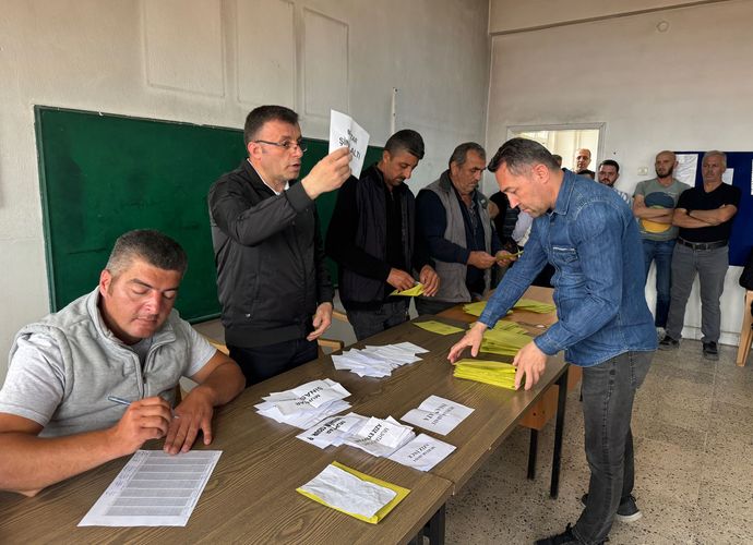 3 KÖYDE MUHTAR SEÇİLDİ