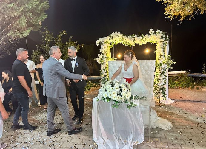 KÖSEAĞZI'NDA DÜNYA EVİNE GİRDİLER