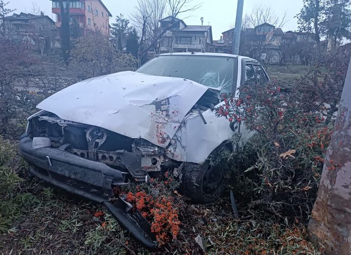 KAZA, 3 KİŞİ YARALANDI