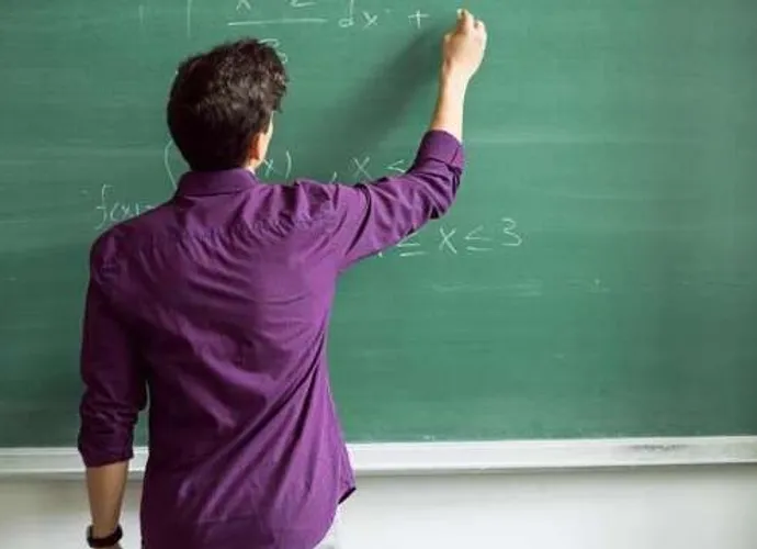 ÖĞRETMEN ADAYLARINA YENİ DÖNEM