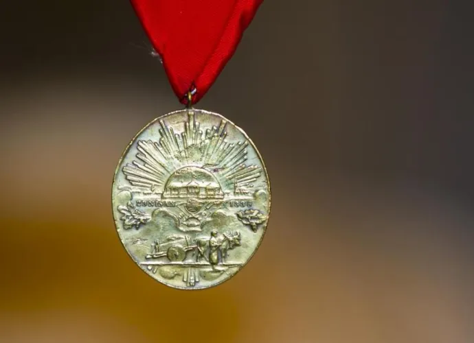 ŞEHİT VE GAZİ MİRASÇILARINA 'İSTİKLAL MADALYASI' KARARI