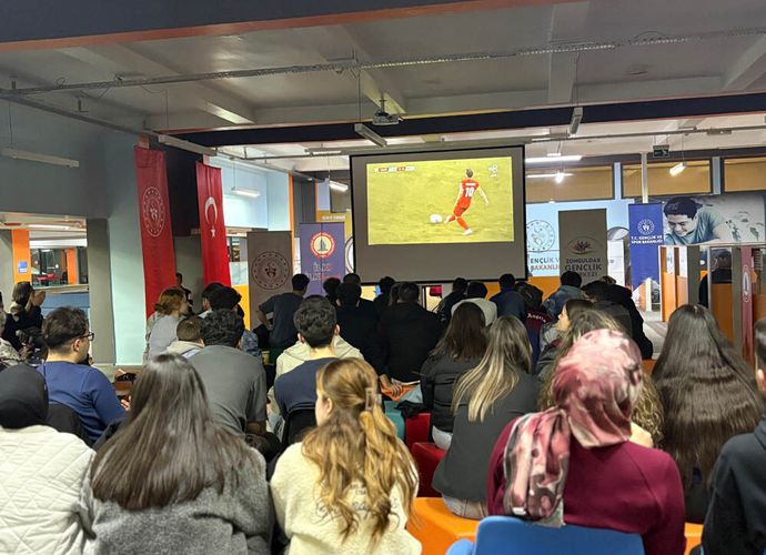 MİLLİ MAÇ HEYECANI...