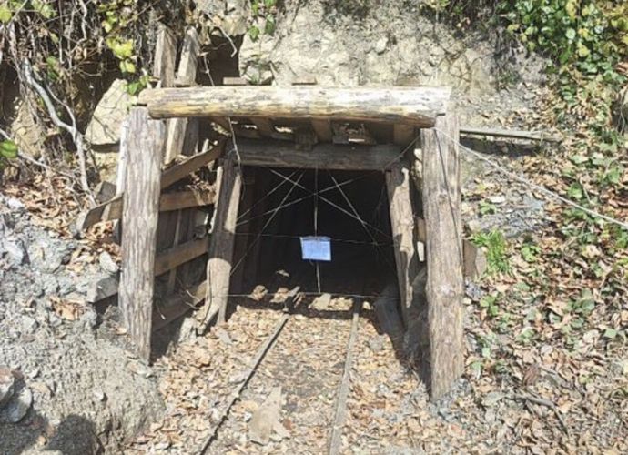 RUHSATSIZ MADEN OCAKLARINA GEÇİT YOK!