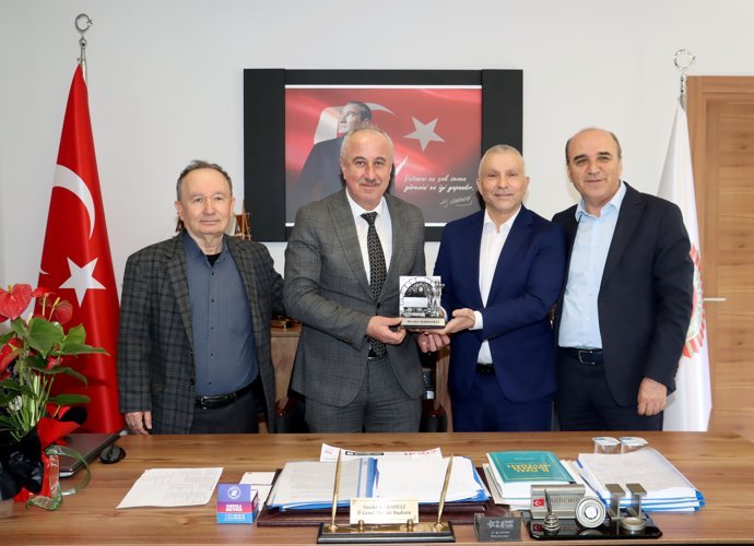 'DERDİMİZ HİZMET ETMEK'