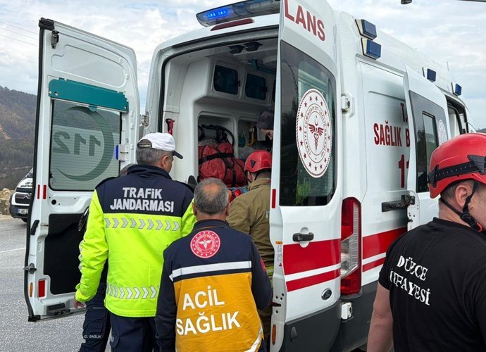 KAVŞAKTA FECİ KAZA!