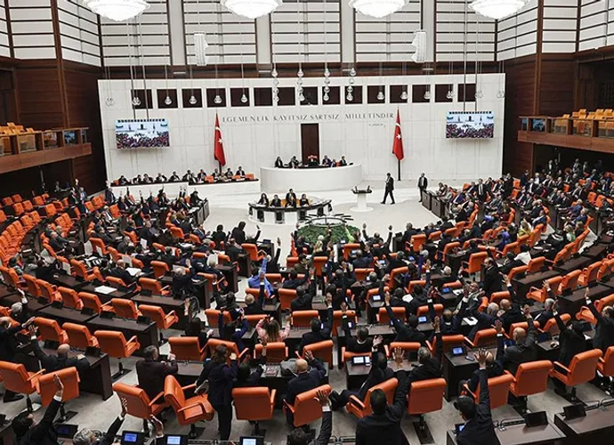 TBMM'de O 3 MADDE KABUL EDİLDİ