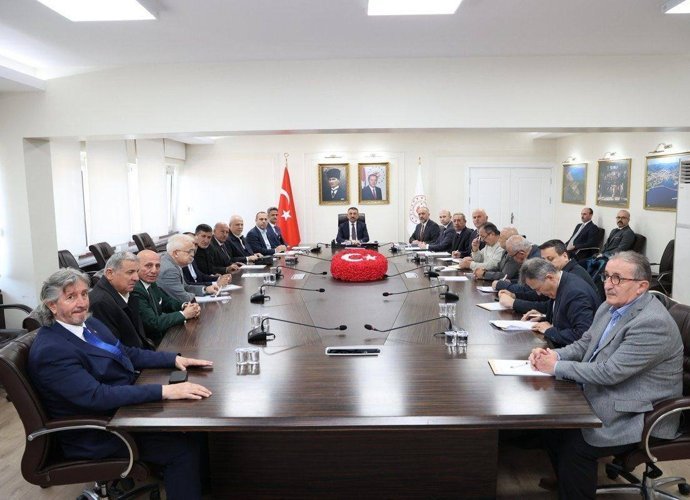 "HAVALİMANI BEKLENTİLERİNİ ANLATTIK"