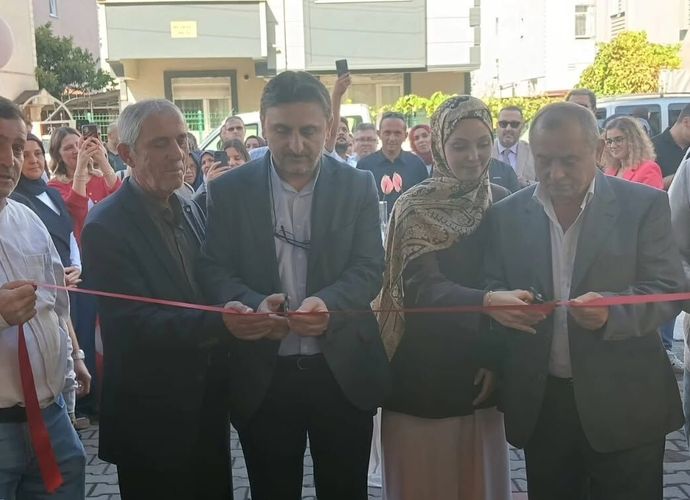 BAHAR ECZANESİ AÇILDI