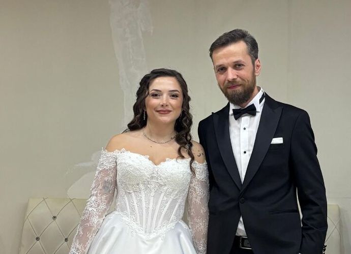 ALLAH BİR YASTIKTA KOCATSIN