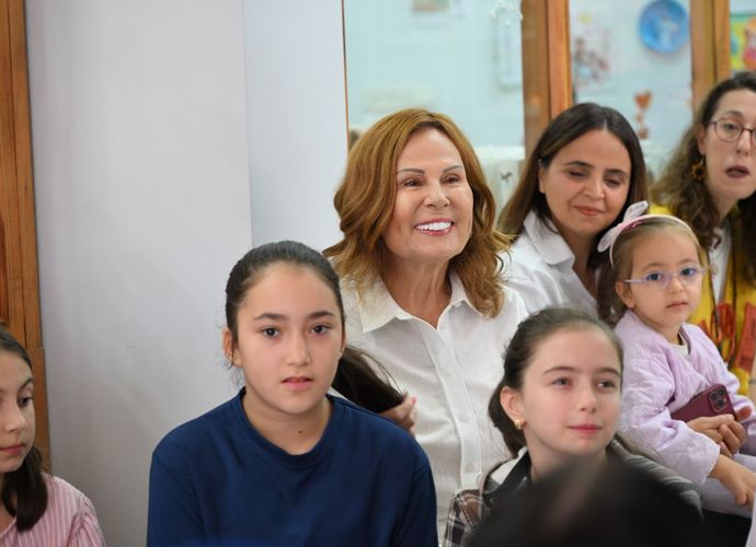 KIZ ÇOCUKLARI İLHAM VEREN KADINLARLA BULUŞTU